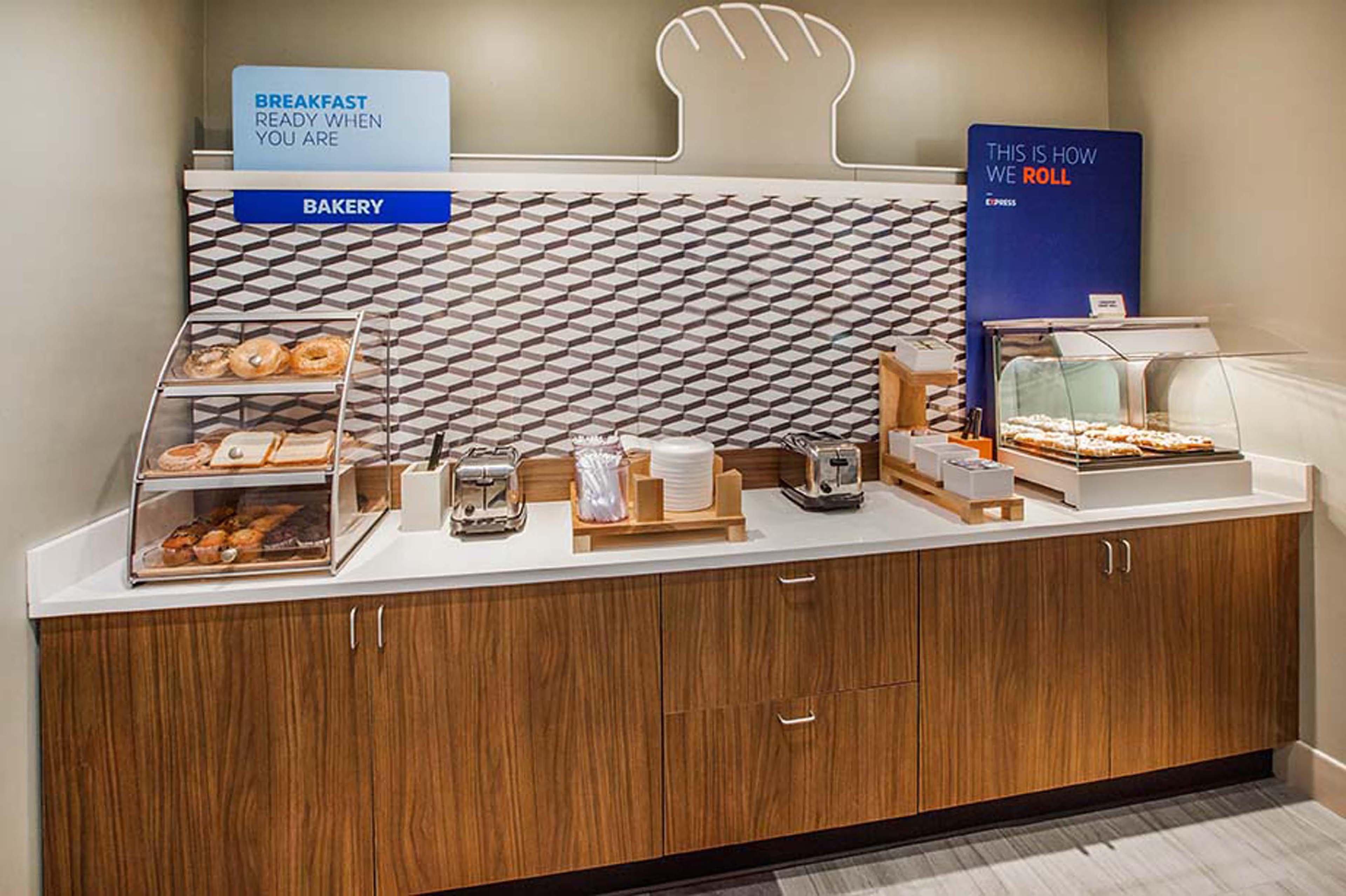 Holiday Inn Express Richmond I-64 Short Pump Area By Ihg Innsbrook Esterno foto