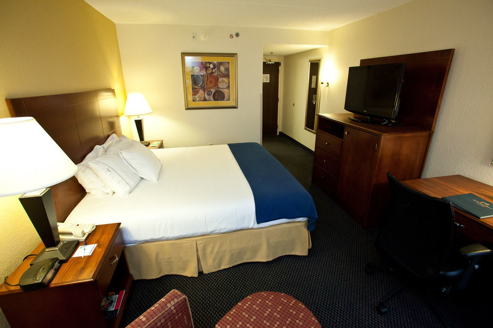 Holiday Inn Express Richmond I-64 Short Pump Area By Ihg Innsbrook Esterno foto